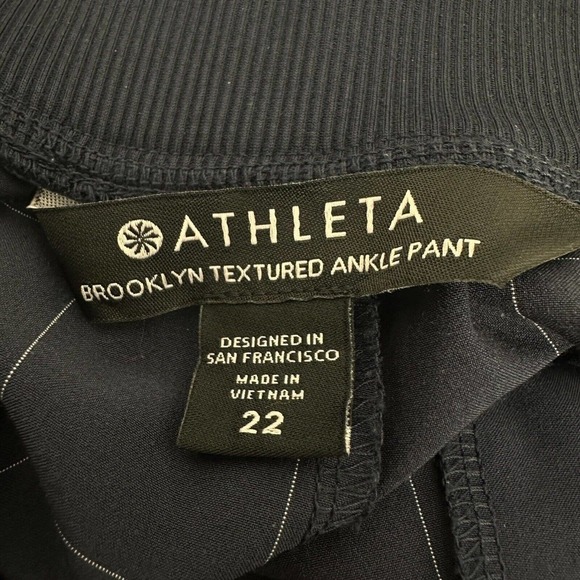 Athleta Brooklyn Textured Pull On Ankle Pants Women Sz 22 Navy Blue Windowpane - Picture 9 of 15